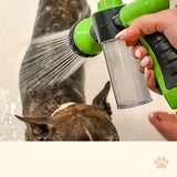 Gentle foam bath for dogs and cats with the Denwell shower gun
